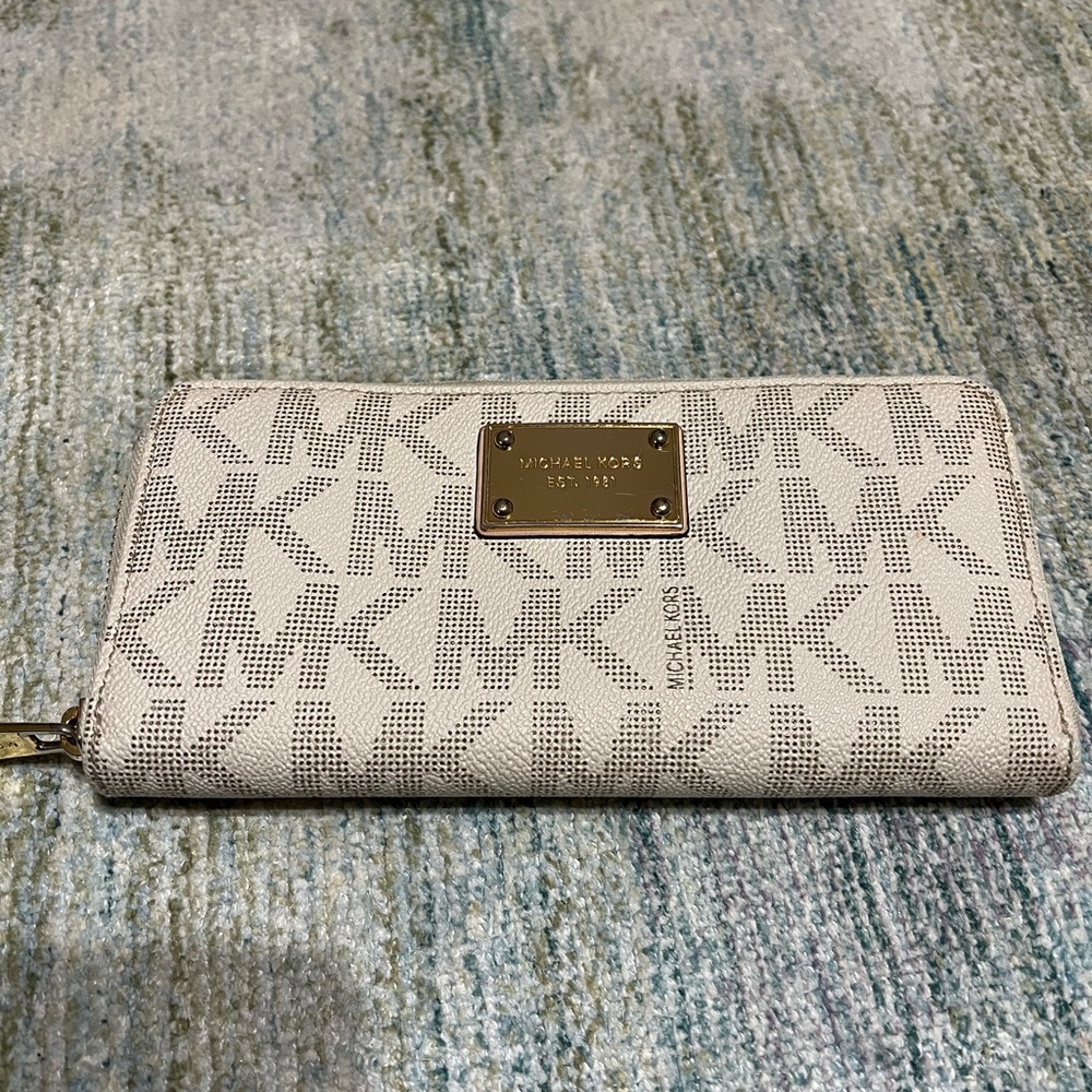 Michael Kors wallet